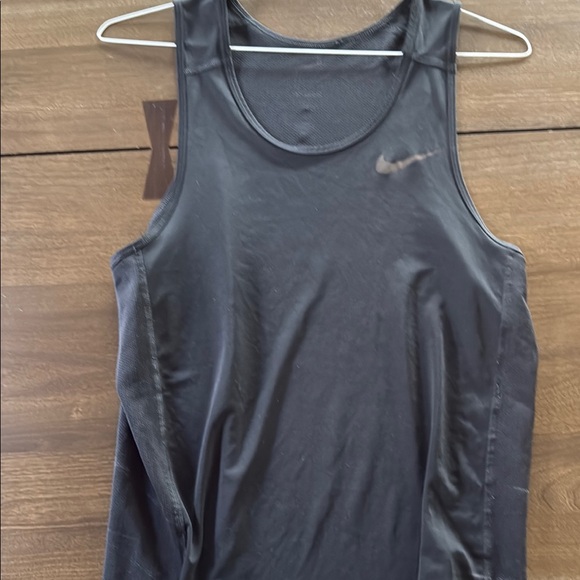 Nike Black Tank Top Lightweight Sleeveless - Picture 6 of 7